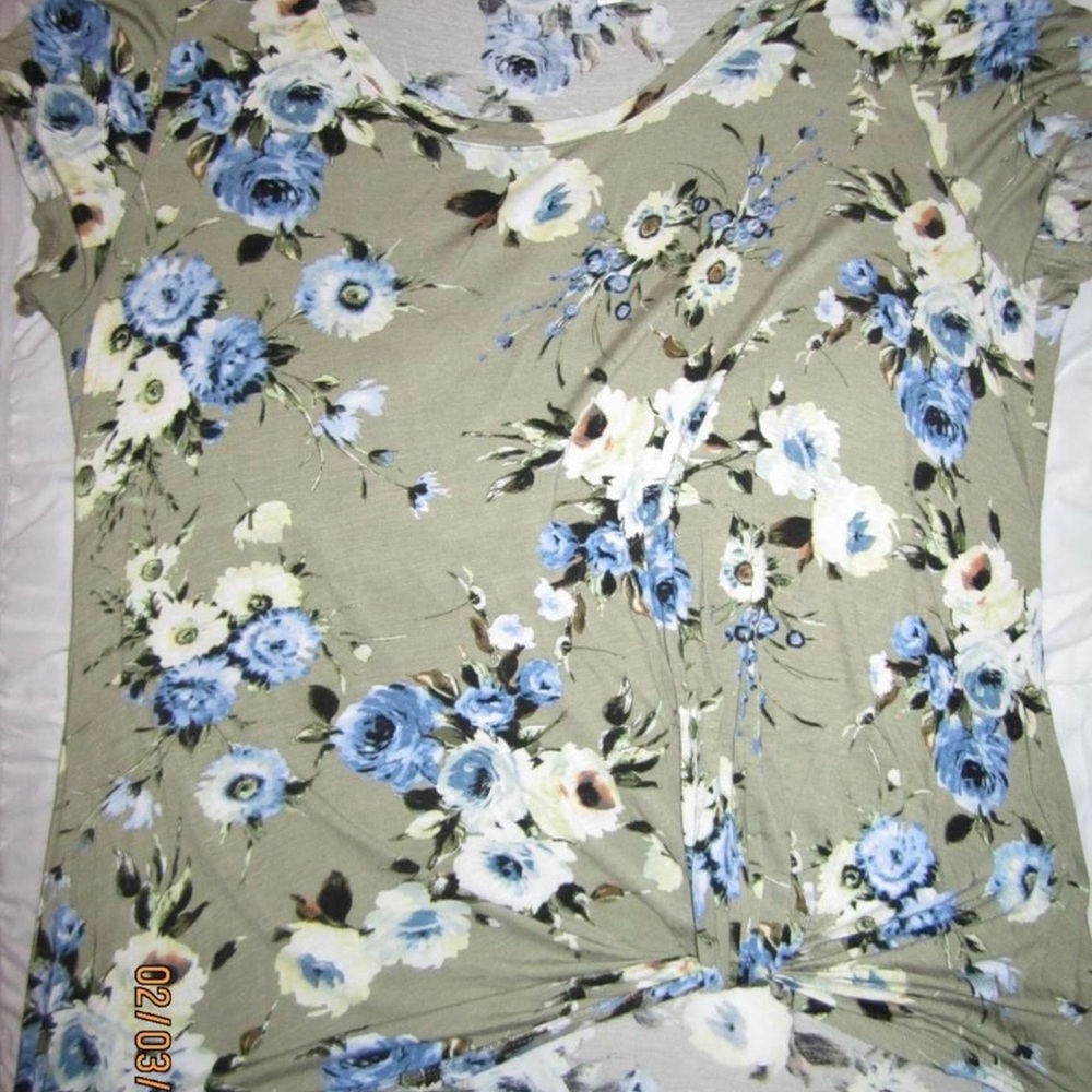 olive green floral scrunched blouse / top